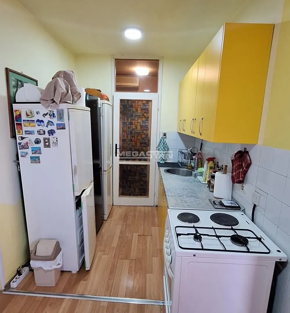 Prodaja, dvosoban stan, 64m², Novi Beograd Blok 62, Novi Beograd Sve Podlokacije
