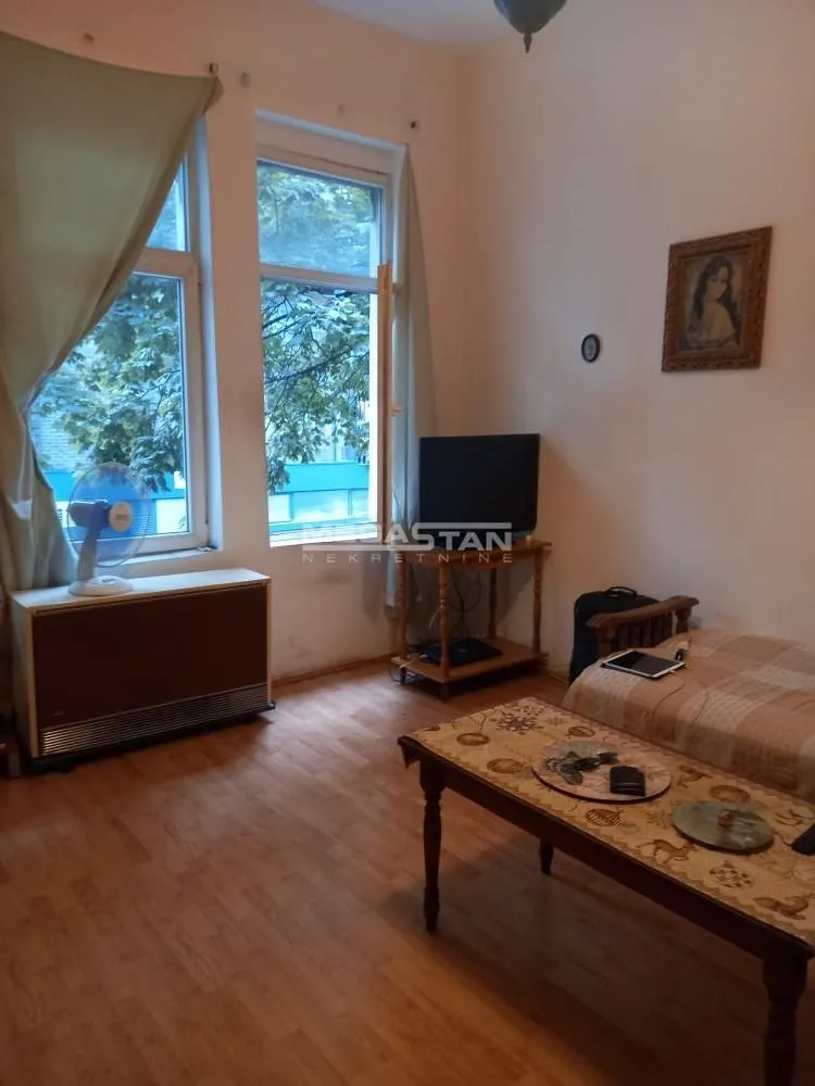 Sale, three bedroom apartment, 95m², Neimar, Vračar Sve Podlokacije
