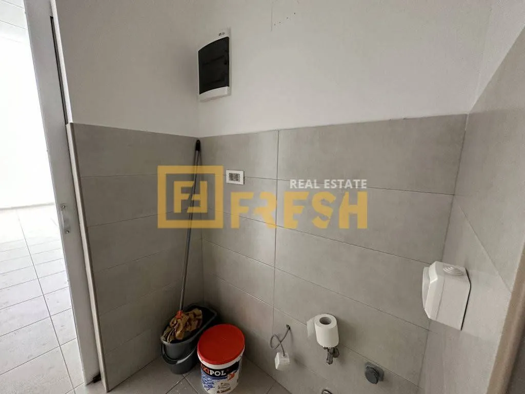 Rent, office space, 75m², Stari Aerodrom, Podgorica