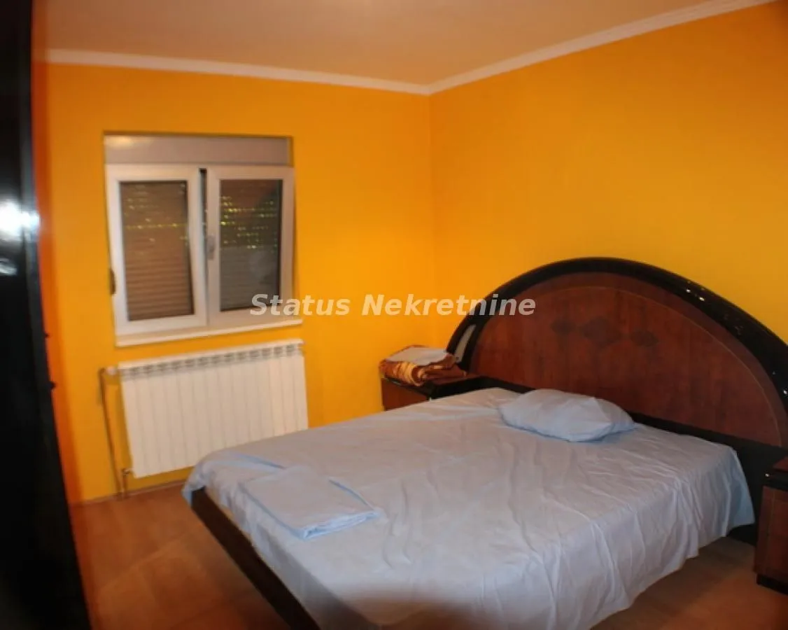 Prodaja, kuća, 220m², Ledinci, Petrovaradin