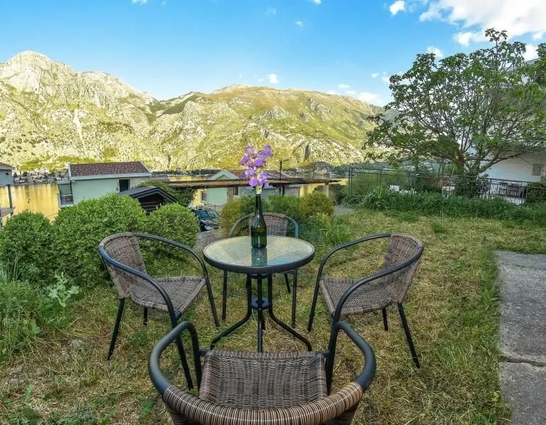 Sale, house, 104m², Kotor, Crna Gora