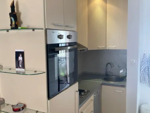 Izdavanje, dvosoban stan, 68m², Velji Vinogradi, Budva - image 6