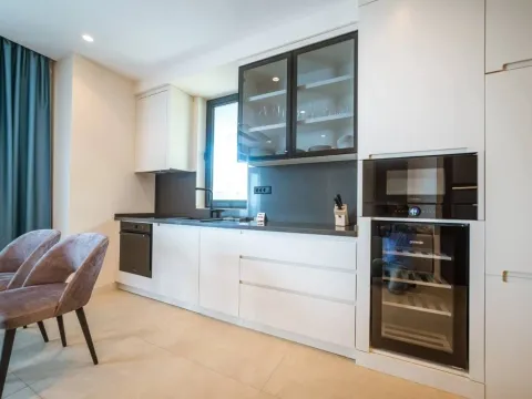 Prodaja, jednosoban stan, 51m², Bečići, Budva - image 1