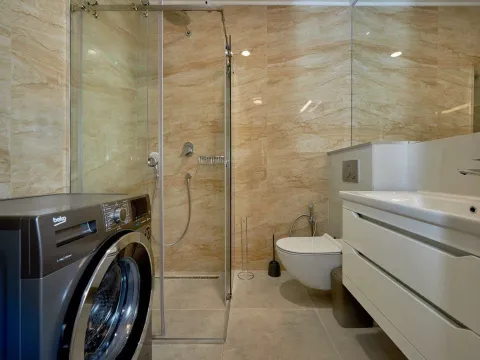 Rent, one bedroom apartment, 50m², Bečići, Budva - image 7