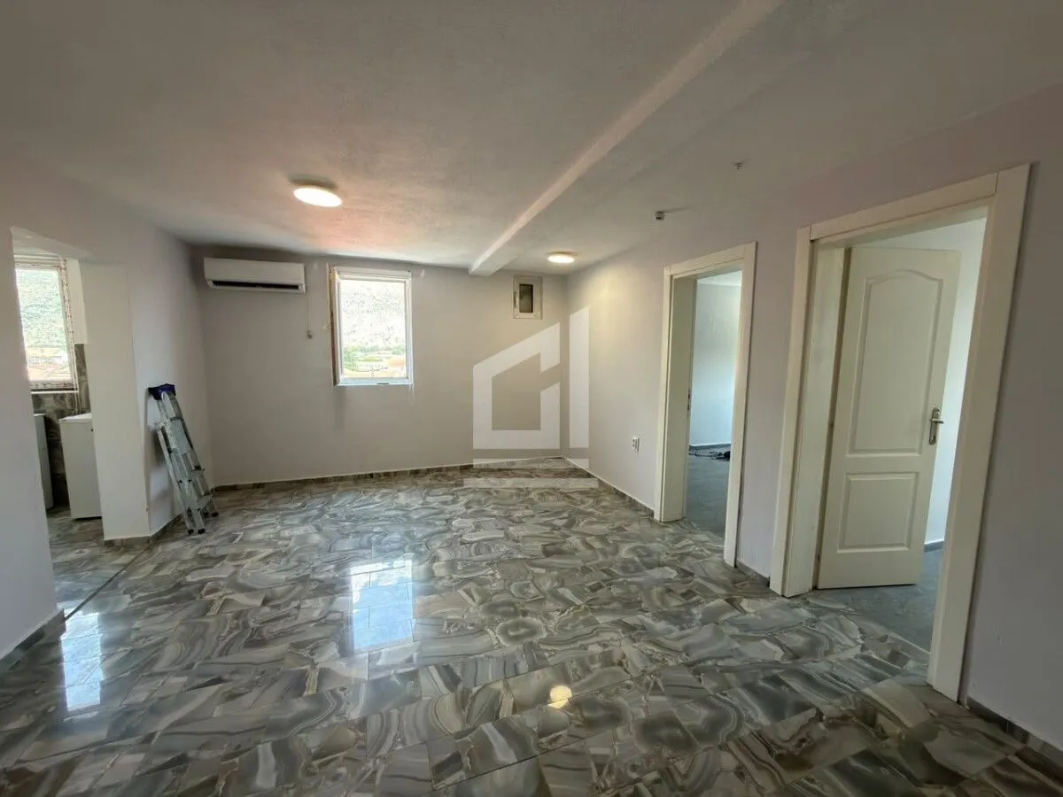Izdavanje, dvosoban stan, 85m², Centar, Rožaje