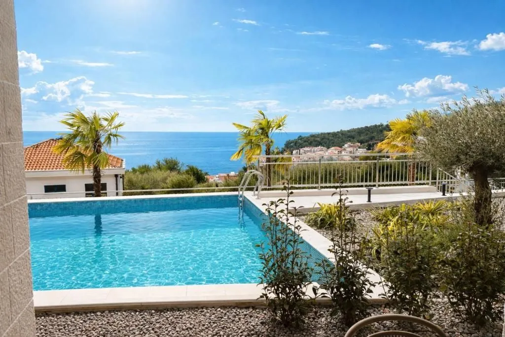 Prodaja, jednosoban stan, 49m², Petrovac, Budva