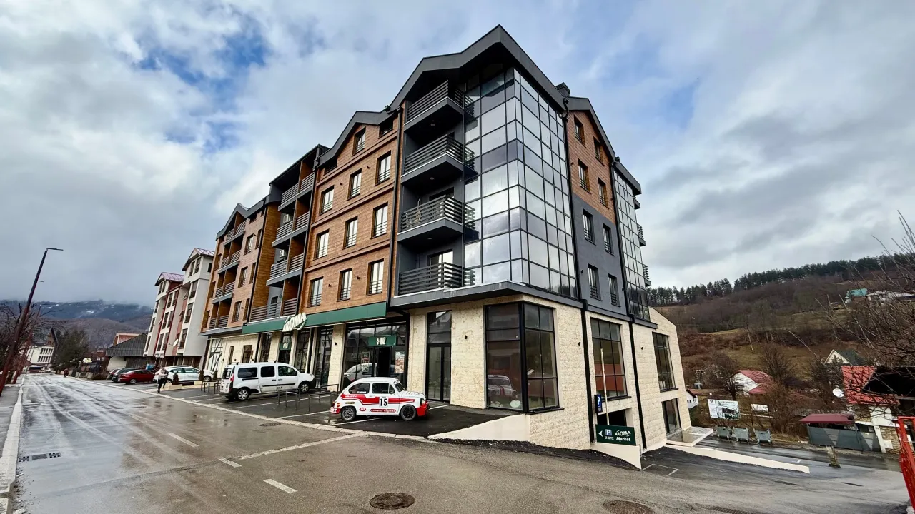 Sale, two bedroom apartment, 80m², Centar, Kolašin