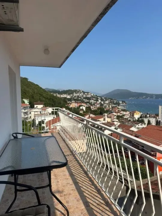 Prodaja, četvorosoban stan, 145m², Topla, Herceg Novi