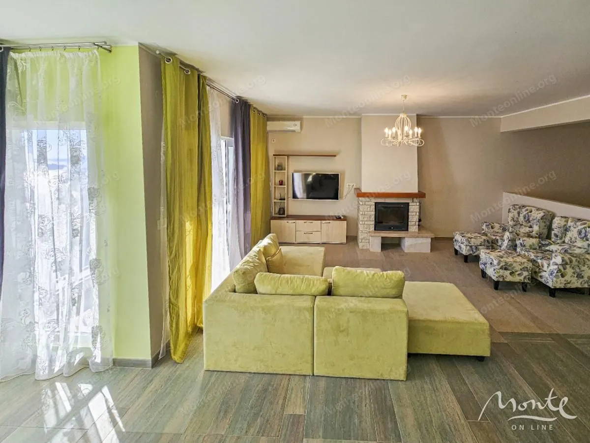 Prodaja, dvosoban stan, 135m², Kumbor, Herceg Novi