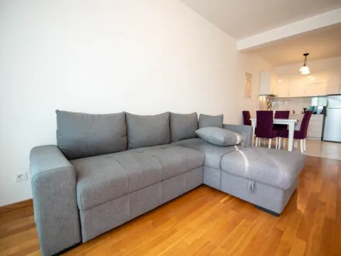 Sale, two bedroom apartment, 55m², Bečići, Budva - image 4