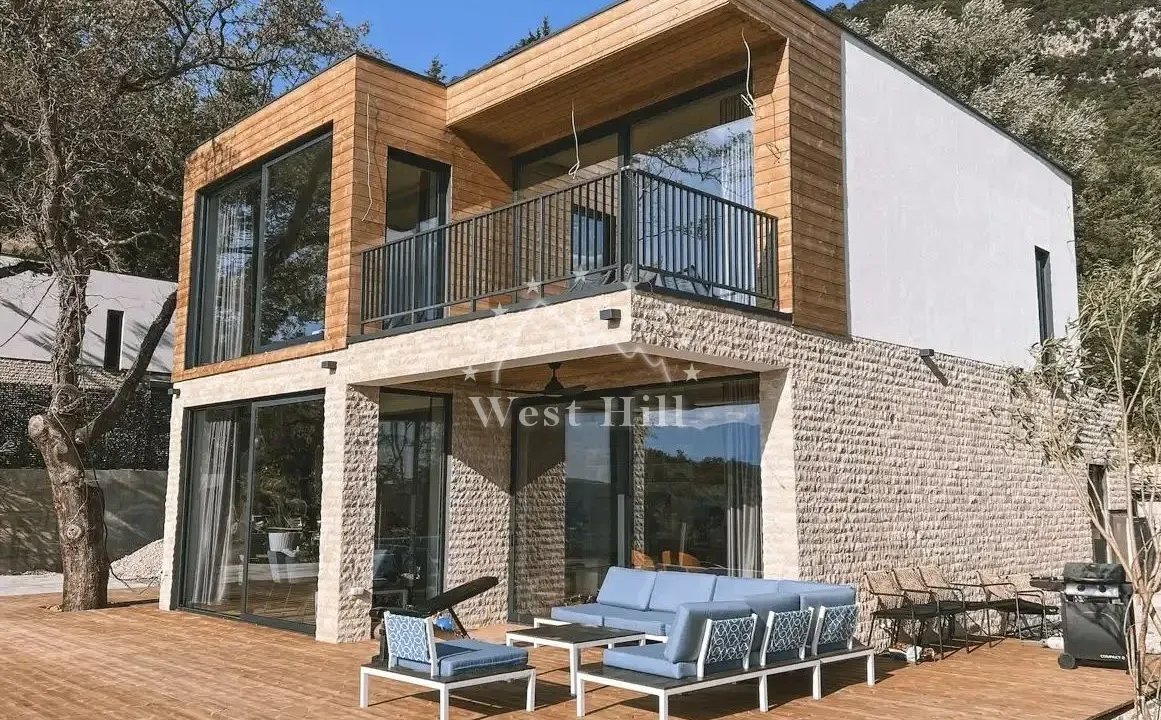 Sale, house, 176m², Tivat, Crna Gora