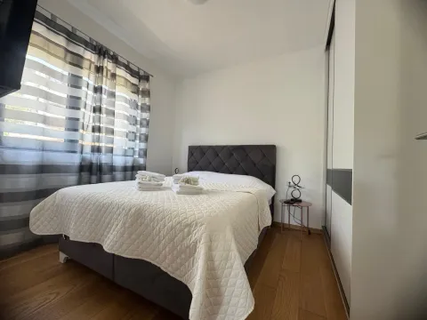 Izdavanje, jednosoban stan, 50m², Bečići, Budva - image 8