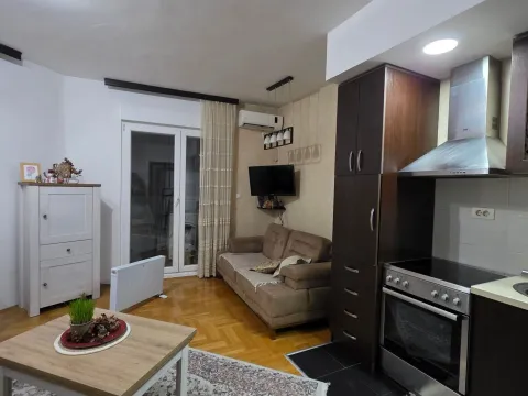 Sale, one bedroom apartment, 43m², Stari Aerodrom, Podgorica - image 2