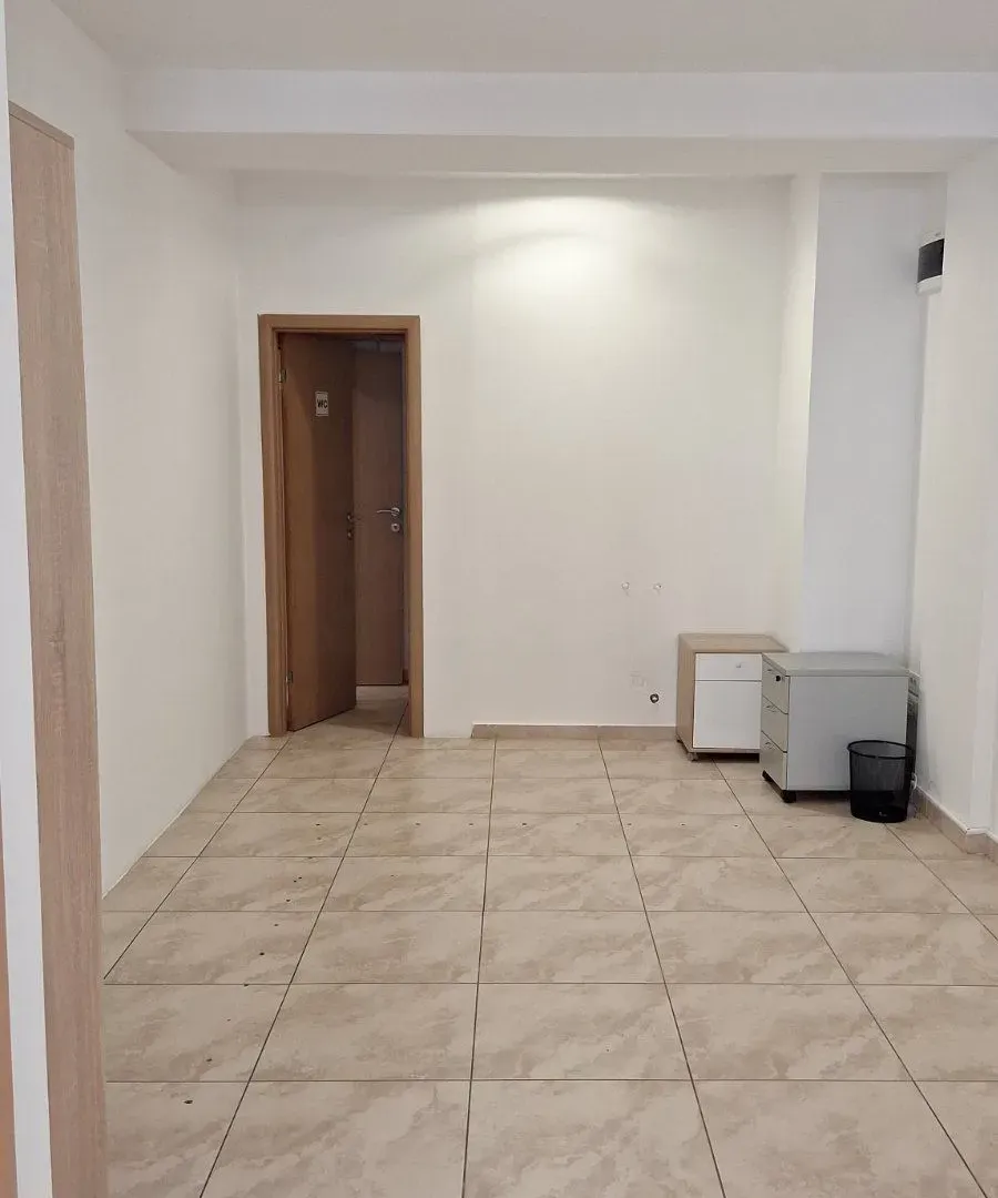 Rent, office space, 46m², City Kvart, Podgorica