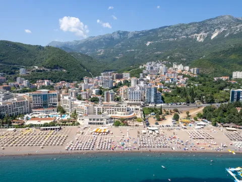 Sale, two bedroom apartment, 265m², Bečići, Budva - image 17