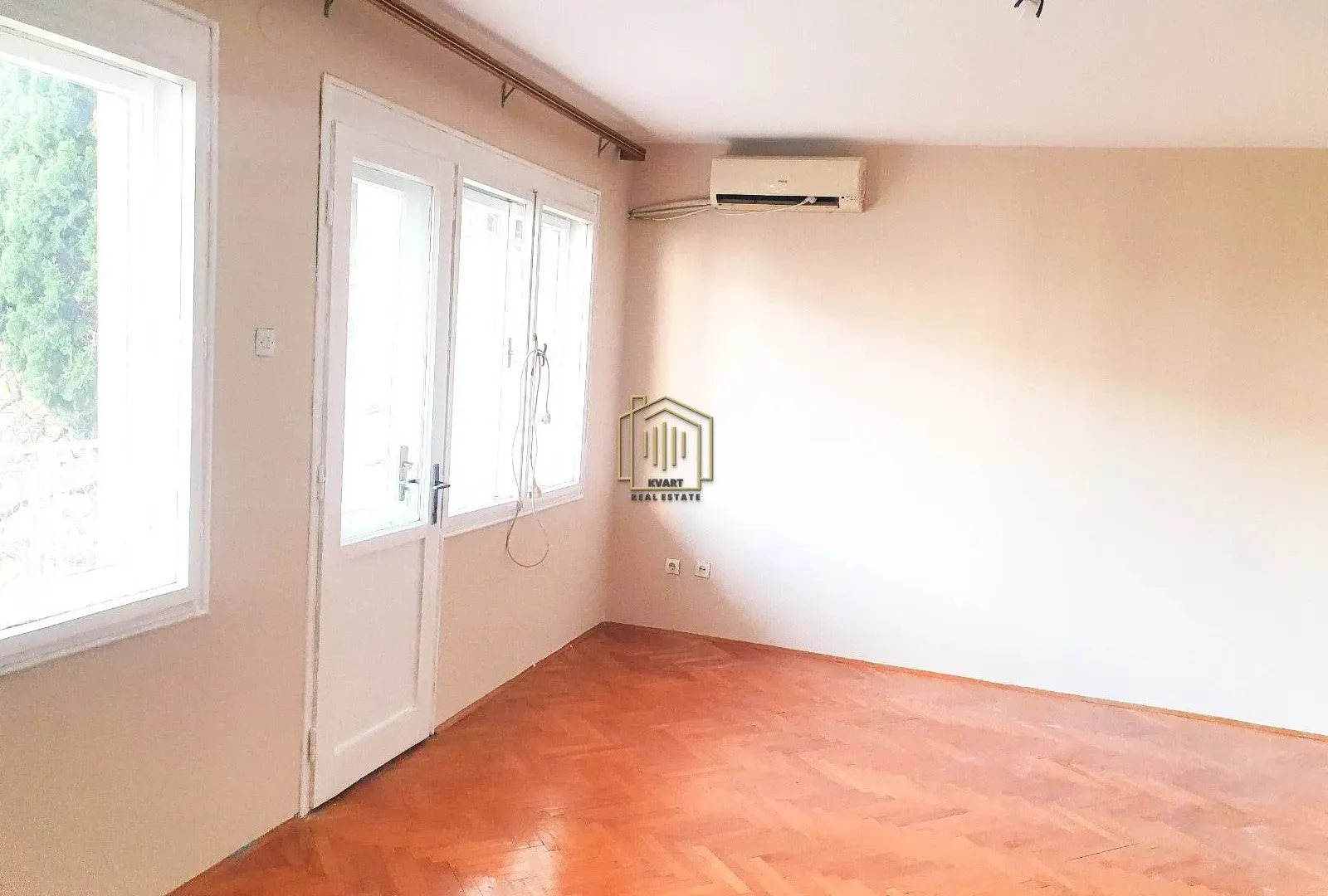 Rent, apartment, 150m², Momišići, Podgorica