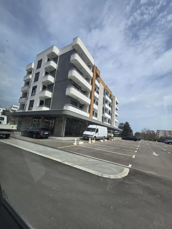 Prodaja, jednosoban stan, 65m², Ulcinj, Crna Gora