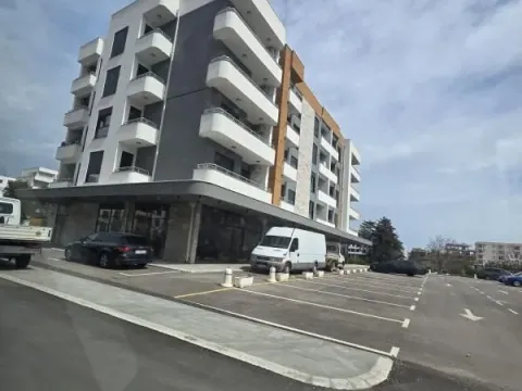 Prodaja, jednosoban stan, 65m², Ulcinj, Crna Gora - image 7