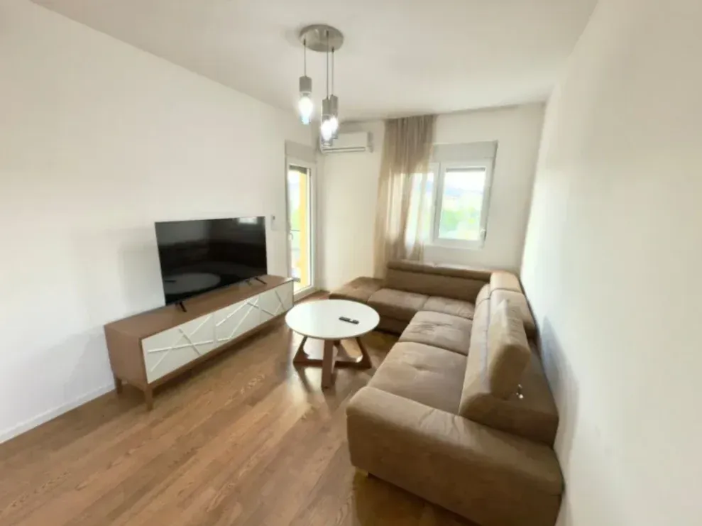 Izdavanje, jednosoban stan, 45m², Ljubović, Podgorica