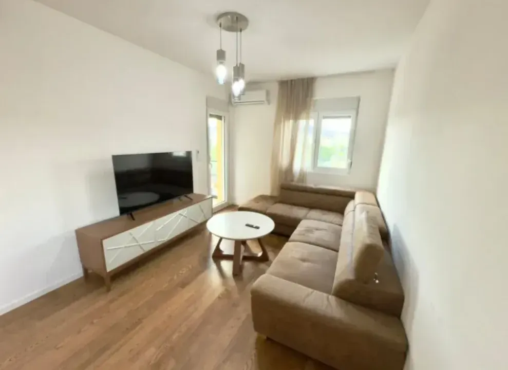 Izdavanje, jednosoban stan, 45m², Ljubović, Podgorica