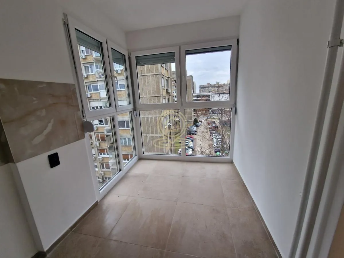 Prodaja, trosoban stan, 73m², Bulevar Oslobodjenja, Novi Sad Sve Podlokacije