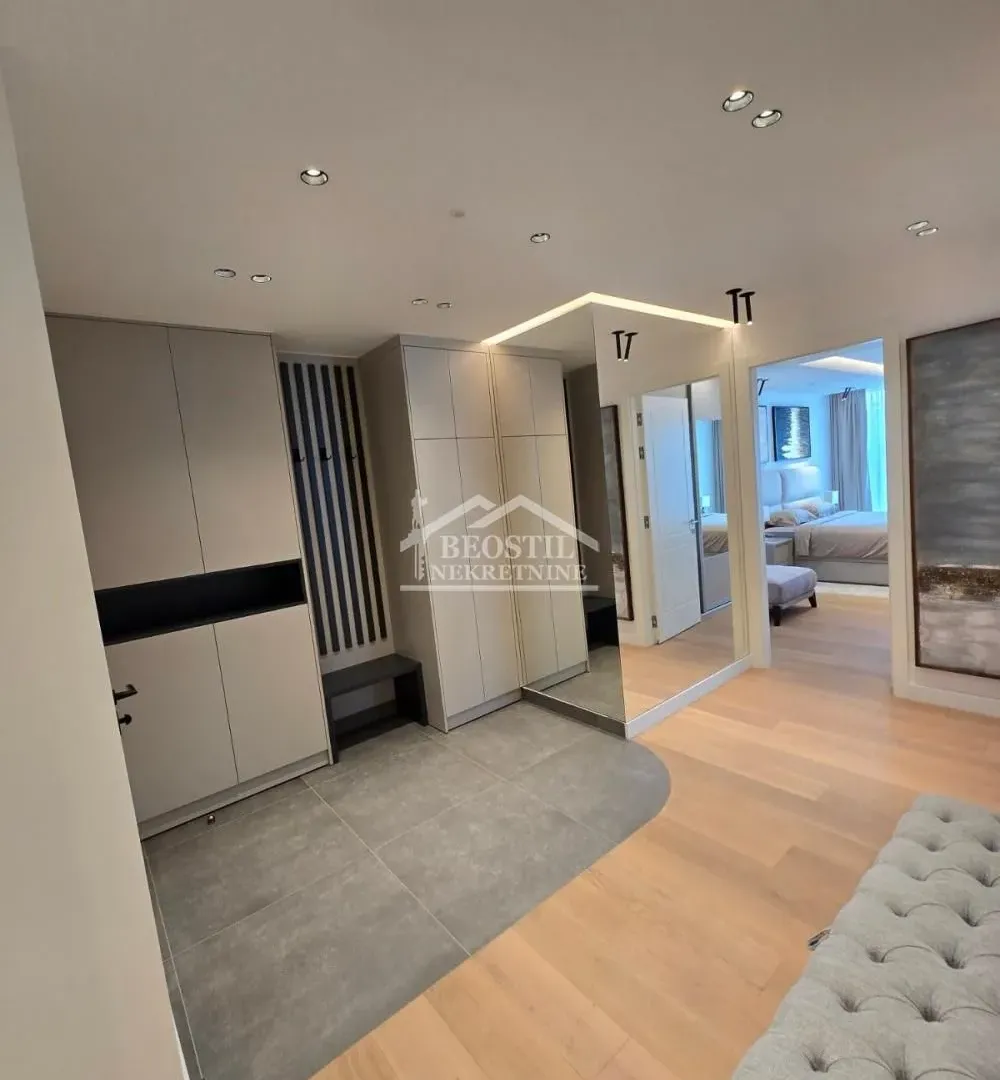 Rent, four bedroom apartment, 175m², Stari Grad, Beograd