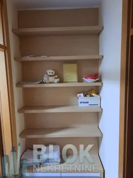 Izdavanje, dvosoban stan, 63m², Blok 6, Podgorica - image 14
