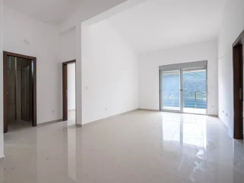 Sale, three bedroom apartment, 103m², Dobrota, Kotor - image 7