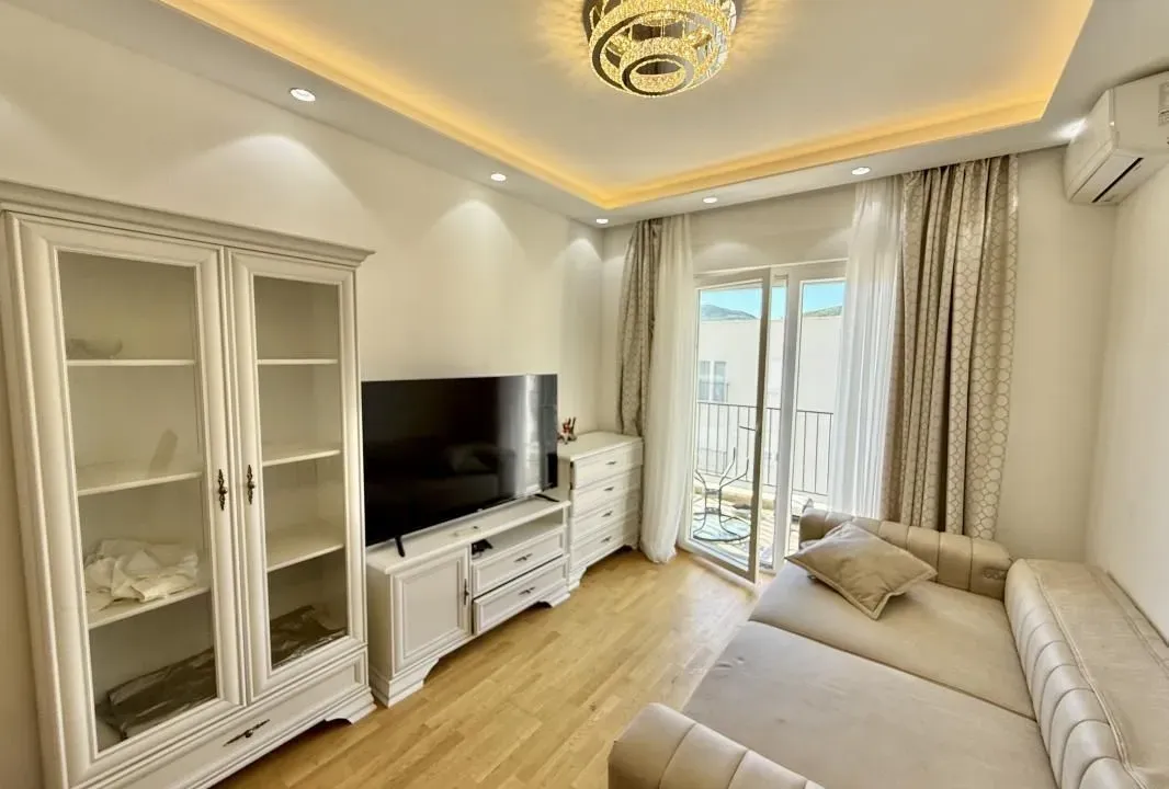 Prodaja, jednosoban stan, 46m², Podkošljun, Budva