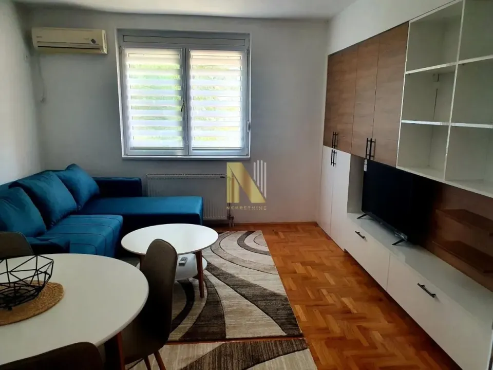 Rent, two bedroom apartment, 44m², Adamovićevo Naselje, Novi Sad Sve Podlokacije