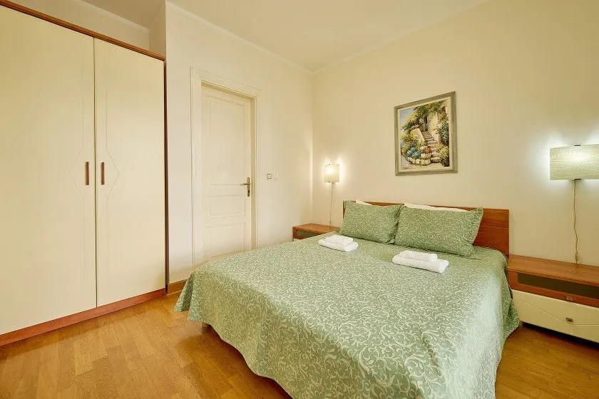 Sale, four bedroom apartment, 131m², Sveti Stefan, Budva