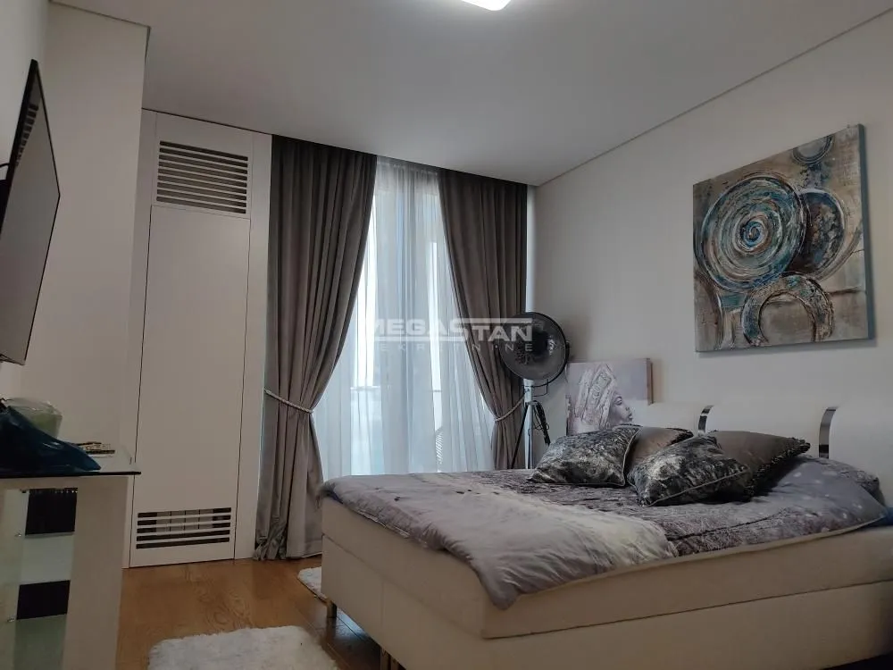 Prodaja, trosoban stan, 94m², Savski Venac, Beograd