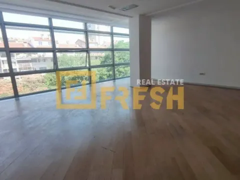 Izdavanje, poslovni prostor, 160m², Preko Morače, Podgorica - image 4