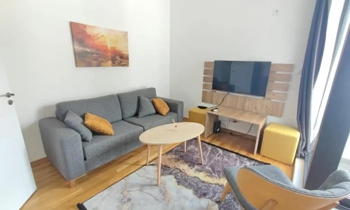 Izdavanje, jednosoban stan, 41m², Donja Lastva, Tivat