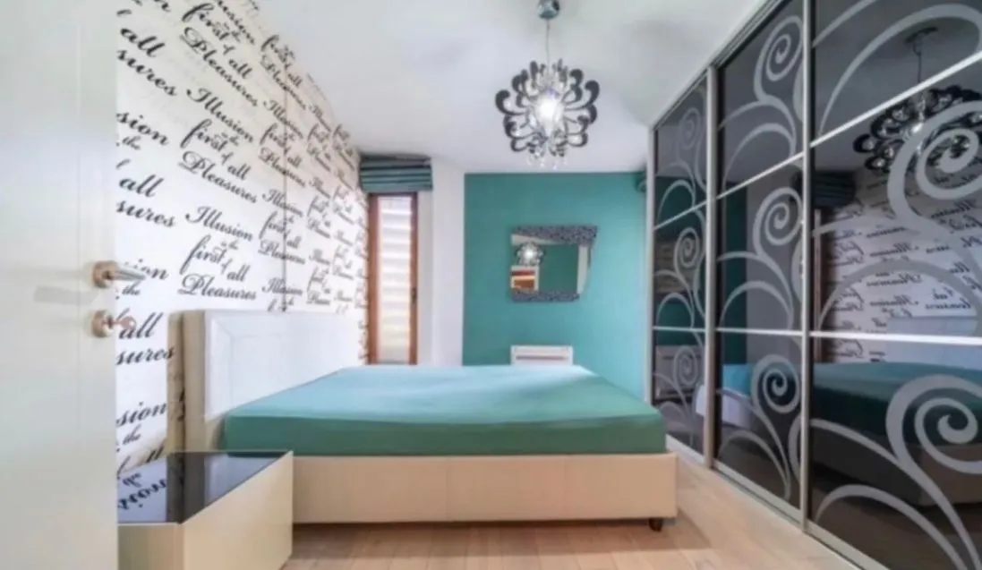 Izdavanje, trosoban stan, 140m², Preko Morače, Podgorica