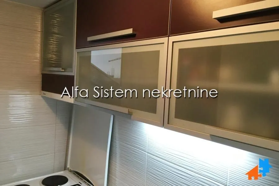 Izdavanje, trosoban stan, 68m², Stari Grad, Beograd