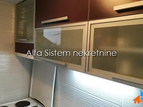 Izdavanje, trosoban stan, 68m², Stari Grad, Beograd - image 5