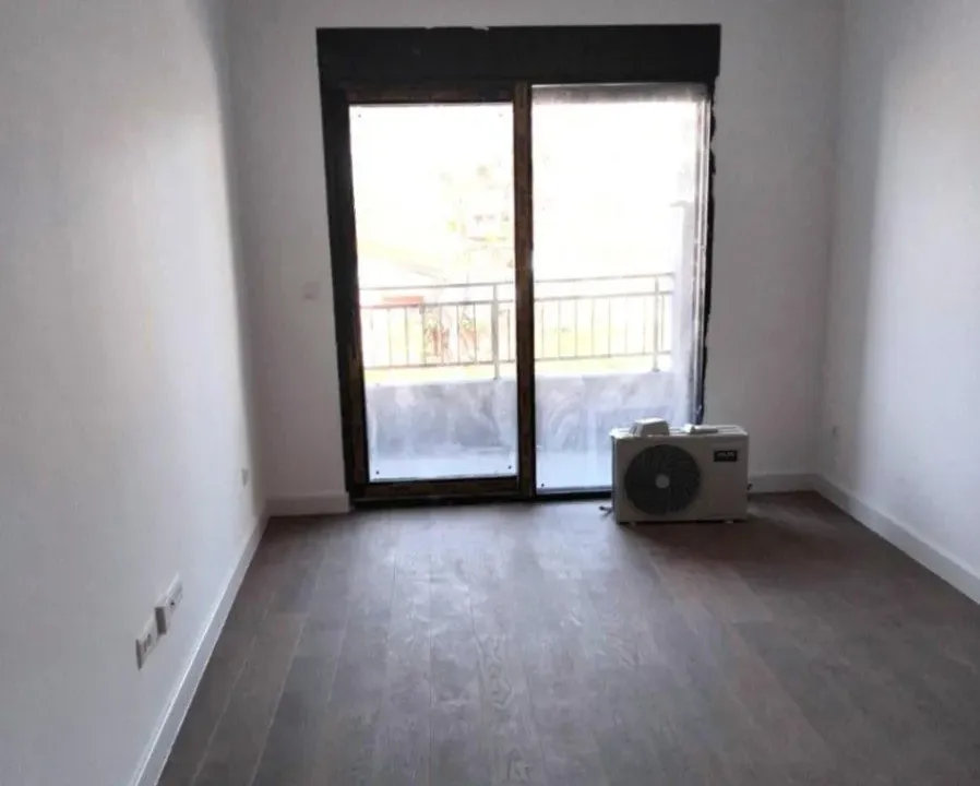 Izdavanje, dvosoban stan, 70m², Preko Morače, Podgorica