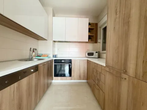 Izdavanje, jednosoban stan, 56m², City Kvart, Podgorica - image 5