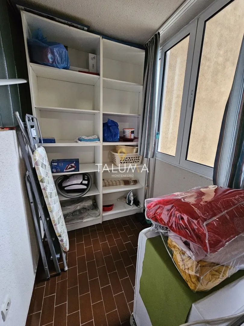 Rent, three bedroom apartment, 100m², Blok 6, Podgorica
