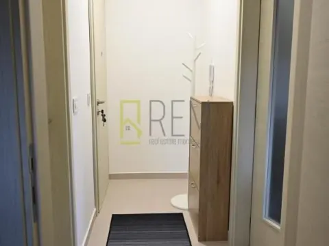 Izdavanje, jednosoban stan, 50m², Zagorič, Podgorica - image 8