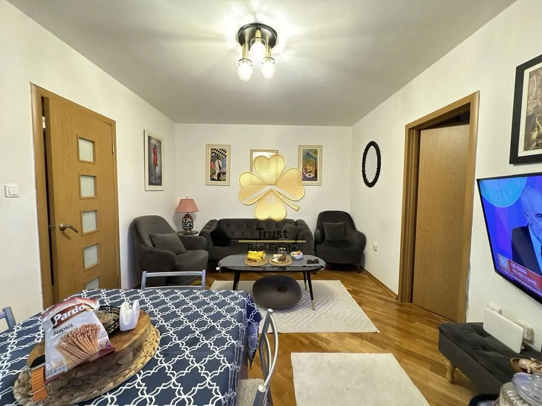 Prodaja, dvosoban stan, 50m², Blok 9, Podgorica