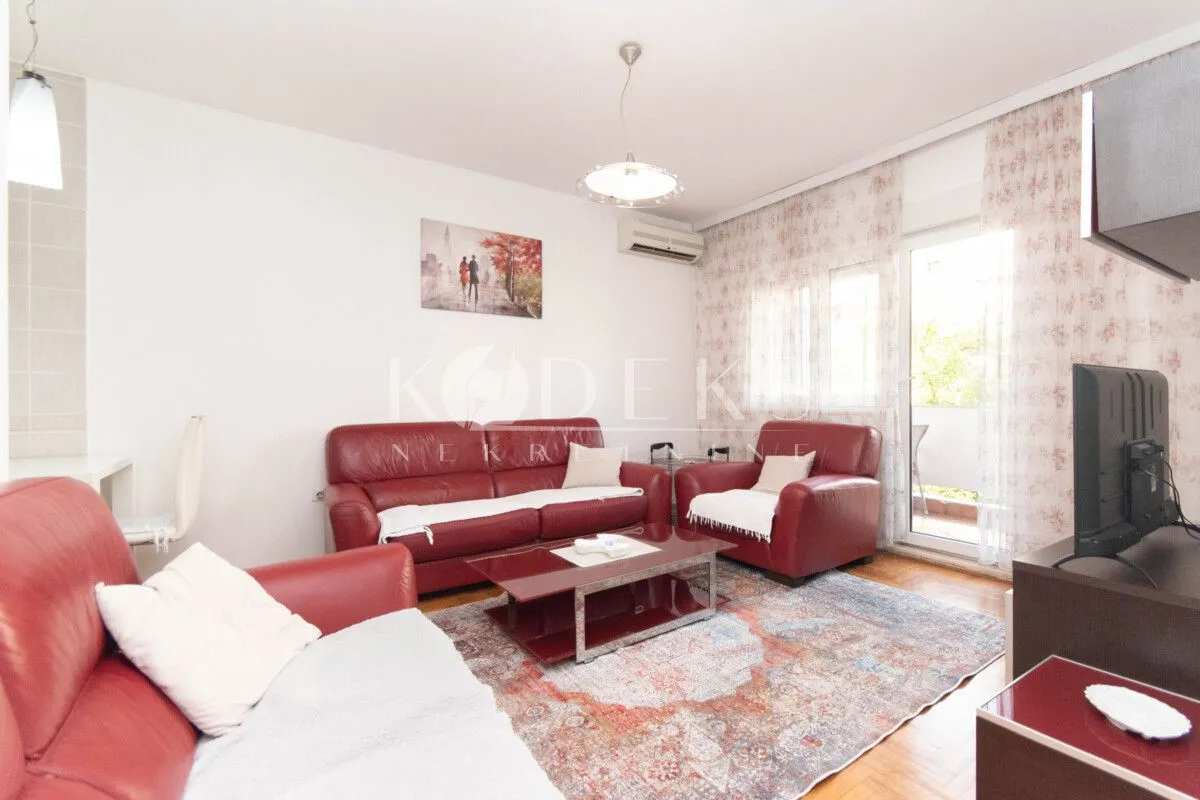 Izdavanje, dvosoban stan, 57m², Preko Morače, Podgorica