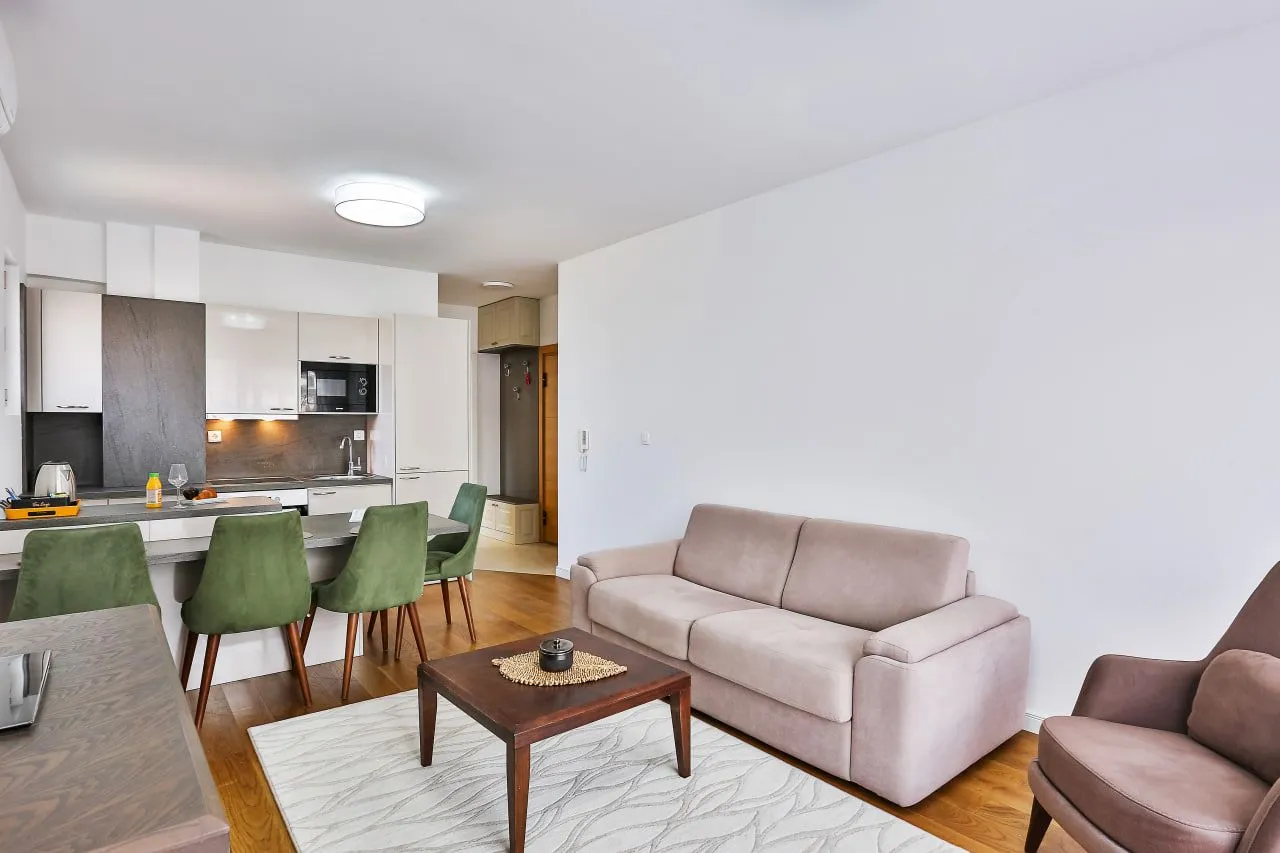 Rent, one bedroom apartment, 43m², Budva okolina, Budva