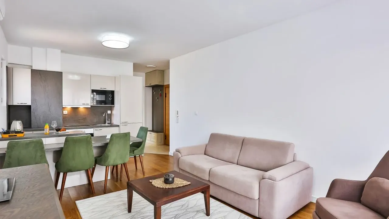 Rent, one bedroom apartment, 43m², Budva okolina, Budva