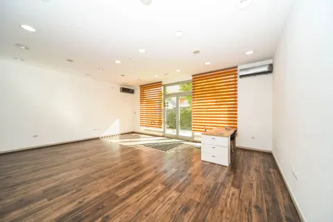Rent, office space, 102m², City Kvart, Podgorica - image 2