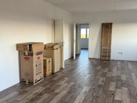 Prodaja, trosoban stan, 71m², Stari Banovci, Stara Pazova - image 7