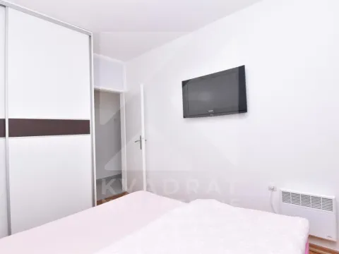 Rent, two bedroom apartment, 76m², Blok 6, Podgorica - image 9