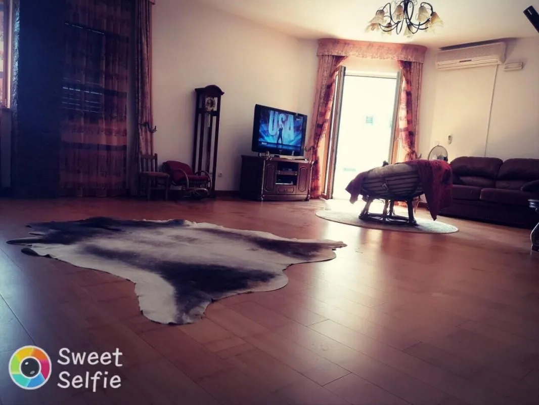 Sale, three bedroom apartment, 311m², Sveti Stefan, Budva