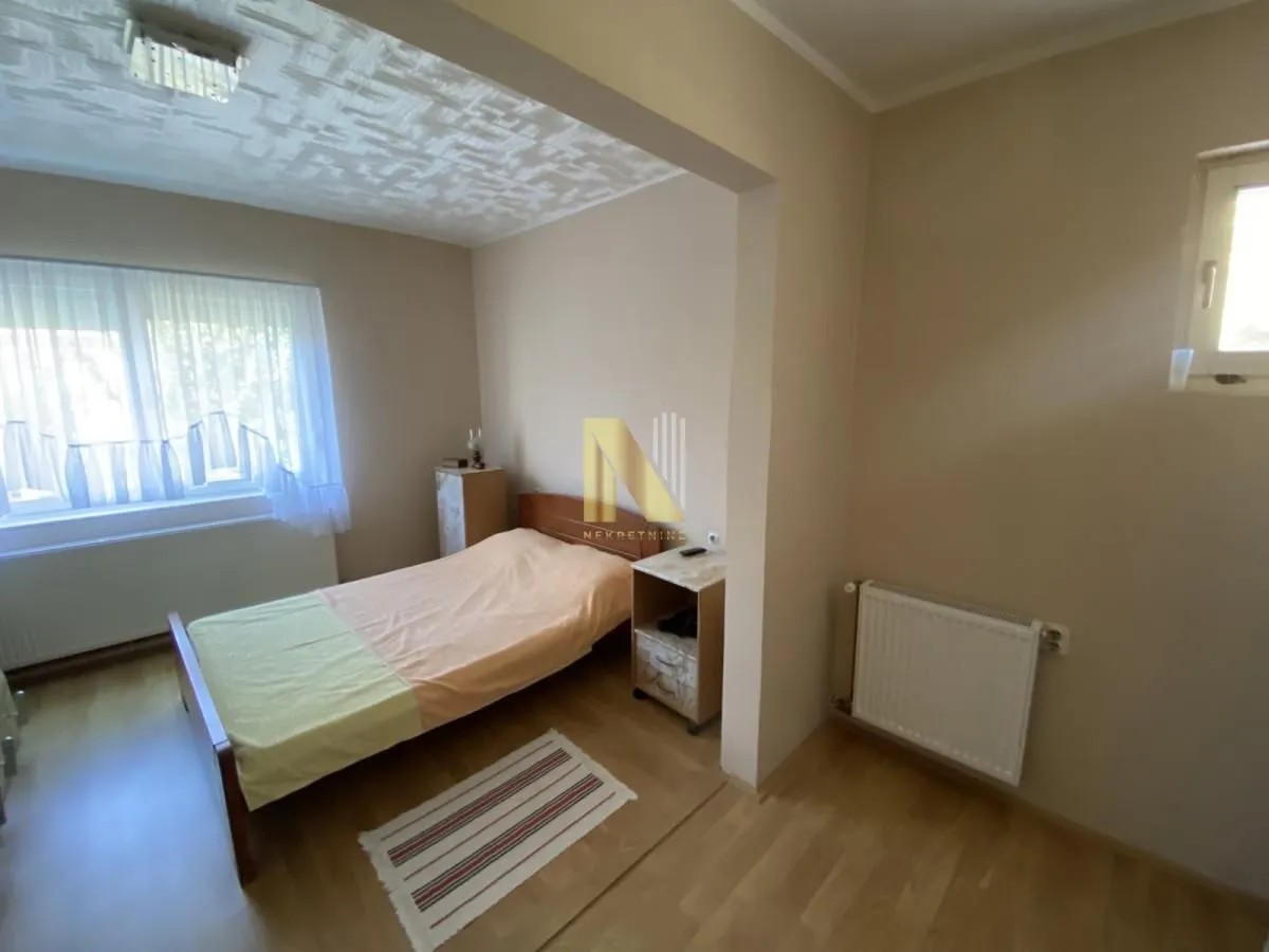Prodaja, kuća, 224m², Kać, Novi Sad Sve Podlokacije